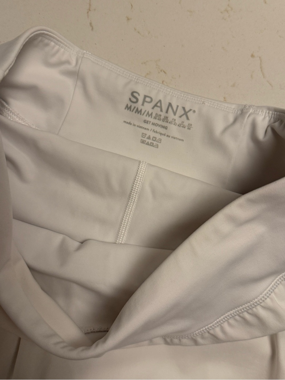 SPANXshape™ Get Moving 14-Inch Skort White - Picture 5 of 6